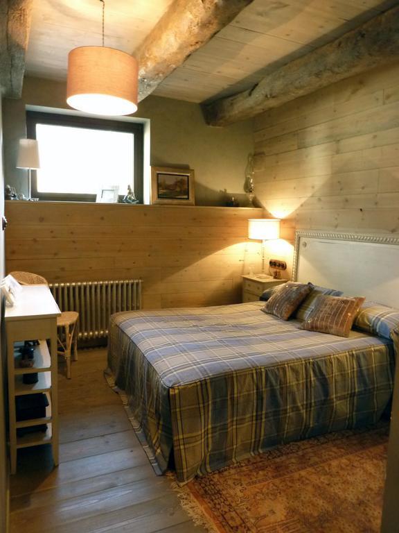 Villa La Borda del Zarrastiecho Sallent de Gállego Habitación foto