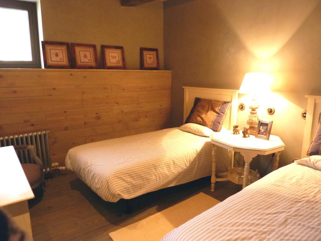 Villa La Borda del Zarrastiecho Sallent de Gállego Habitación foto
