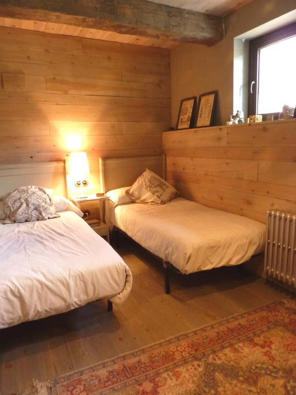 Villa La Borda del Zarrastiecho Sallent de Gállego Habitación foto