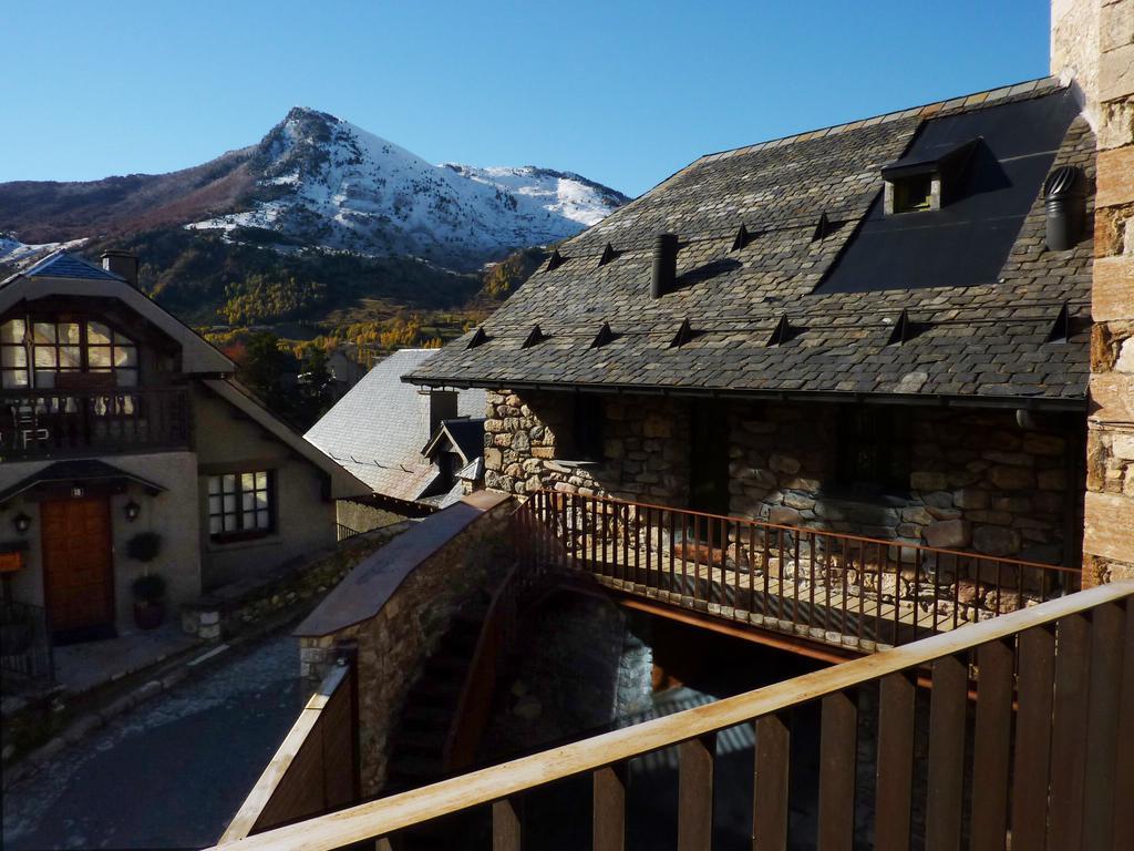 Villa La Borda del Zarrastiecho Sallent de Gállego Habitación foto